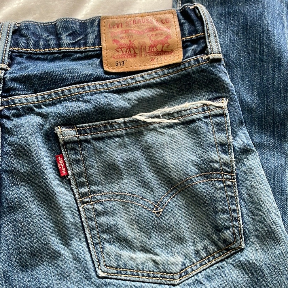 Levi’s 513 Men’s Slim Straight Medium Wash Jeans, Size 33x32